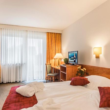 Hotel Am Moosfeld Munich Exterior photo