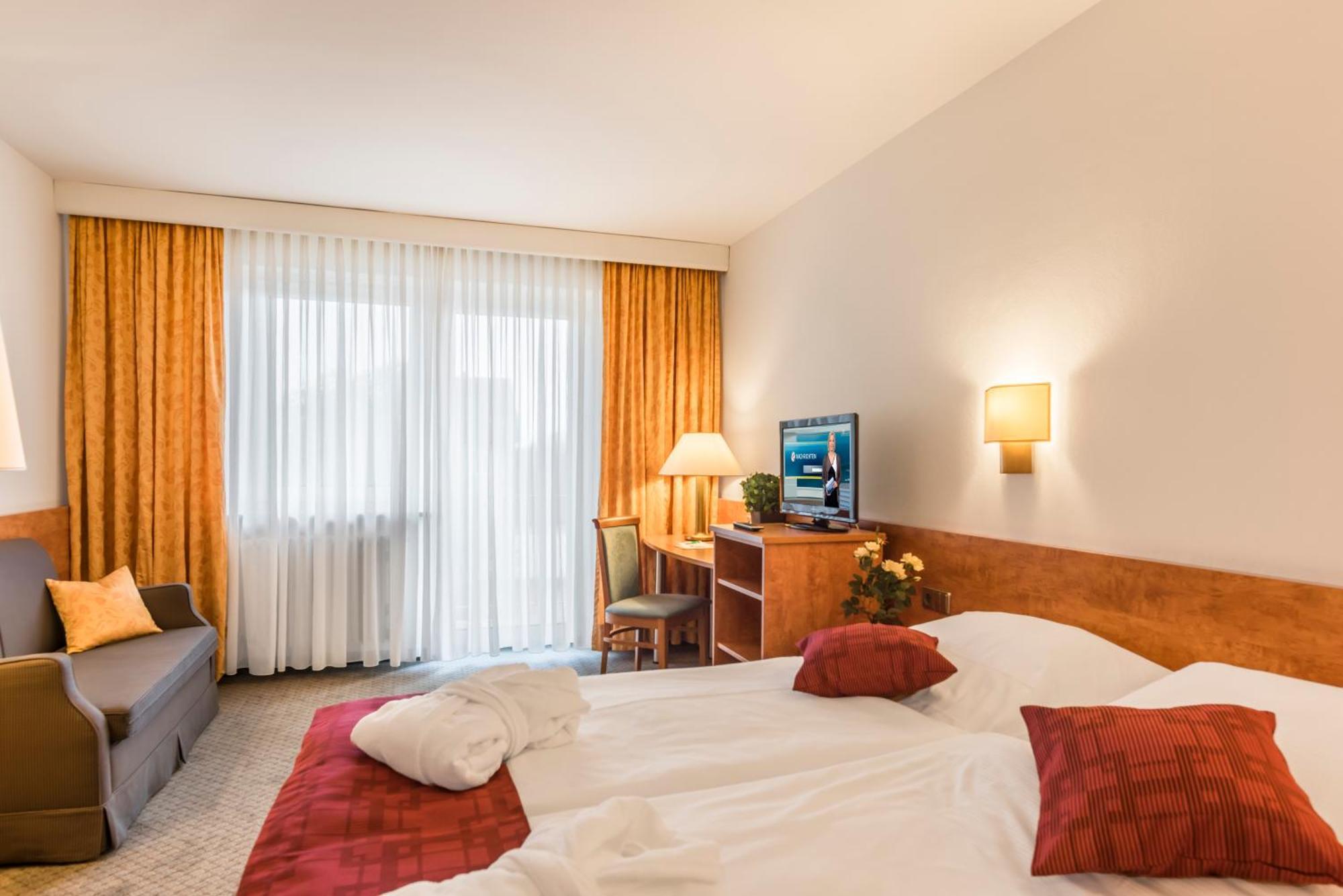 Hotel Am Moosfeld Munich Exterior photo